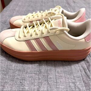 Adidas VL Court Bold, only worn once, rare color combo